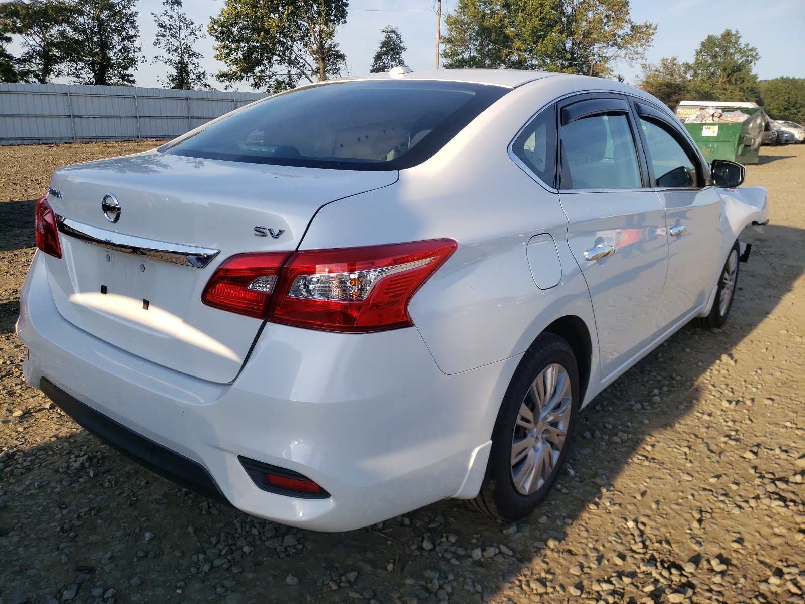 Photo 4 from auction – 2016 NISSAN SENTRA S with VIN 3N1AB7AP3GY331774