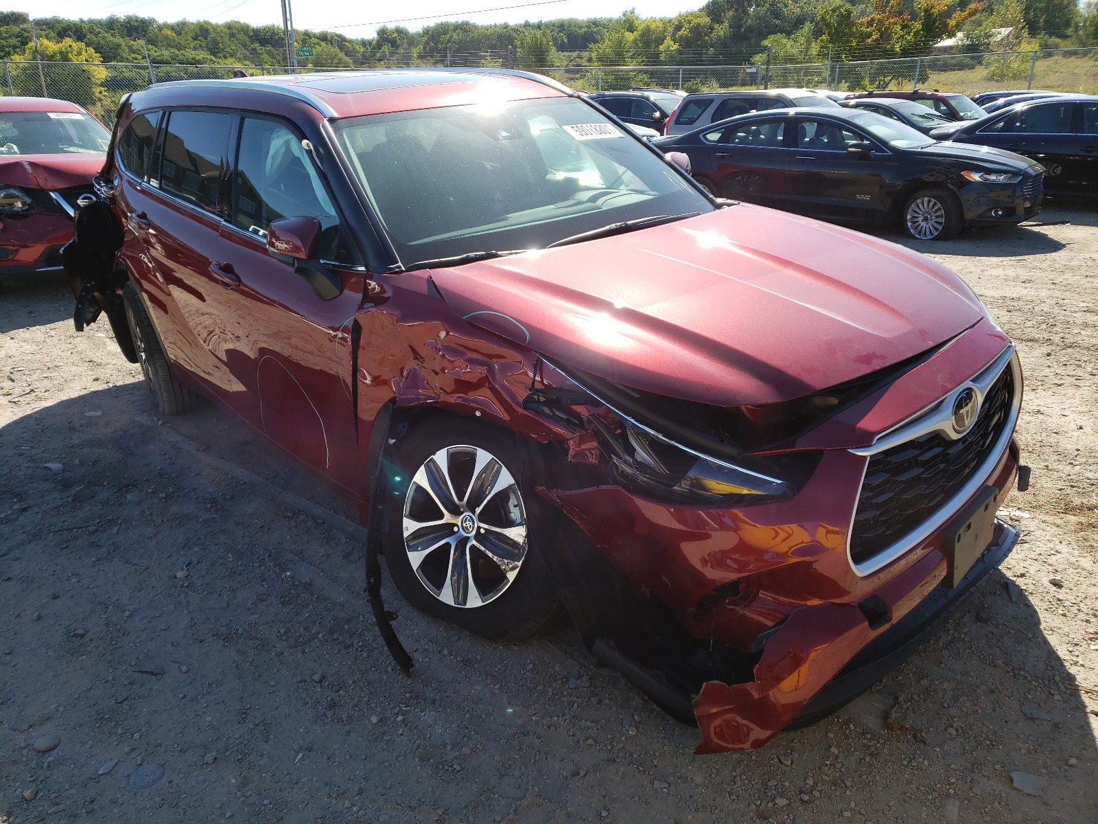Photo 1 from auction – 2021 TOYOTA HIGHLANDER with VIN 5TDGZRBH7MS549726