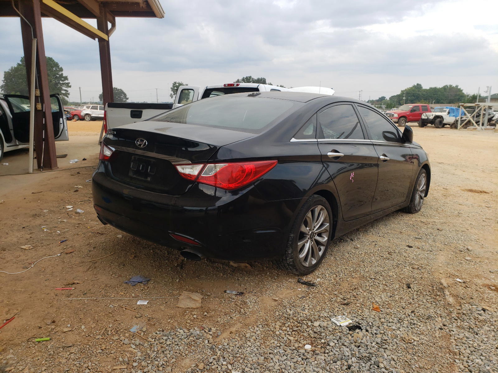 Photo 4 from auction – 2012 HYUNDAI SONATA SE with VIN 5NPEC4AC8CH388597