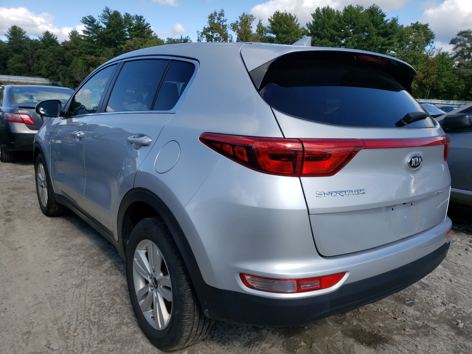 Photo 3 from auction – 2017 KIA SPORTAGE L with VIN KNDPMCAC2H7273831