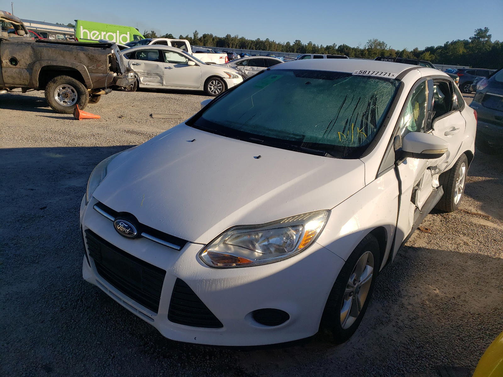 Photo 2 from auction – 2013 FORD FOCUS SE with VIN 1FADP3F21DL269500