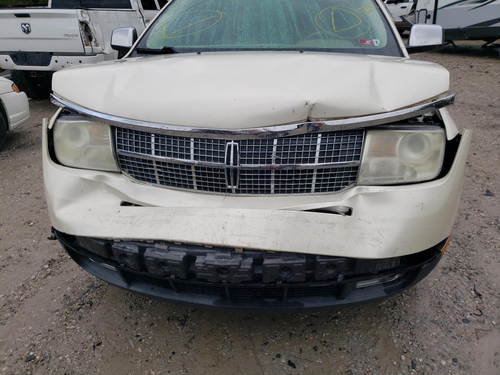 Photo 9 from auction – 2007 LINCOLN MKX with VIN 2LMDU68C37BJ27065