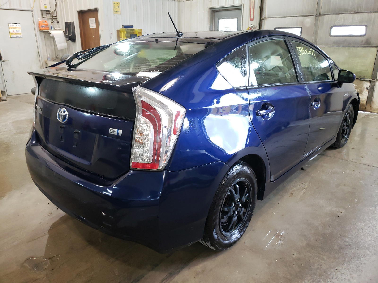Photo 4 from auction – 2012 TOYOTA PRIUS with VIN JTDKN3DU0C1550483