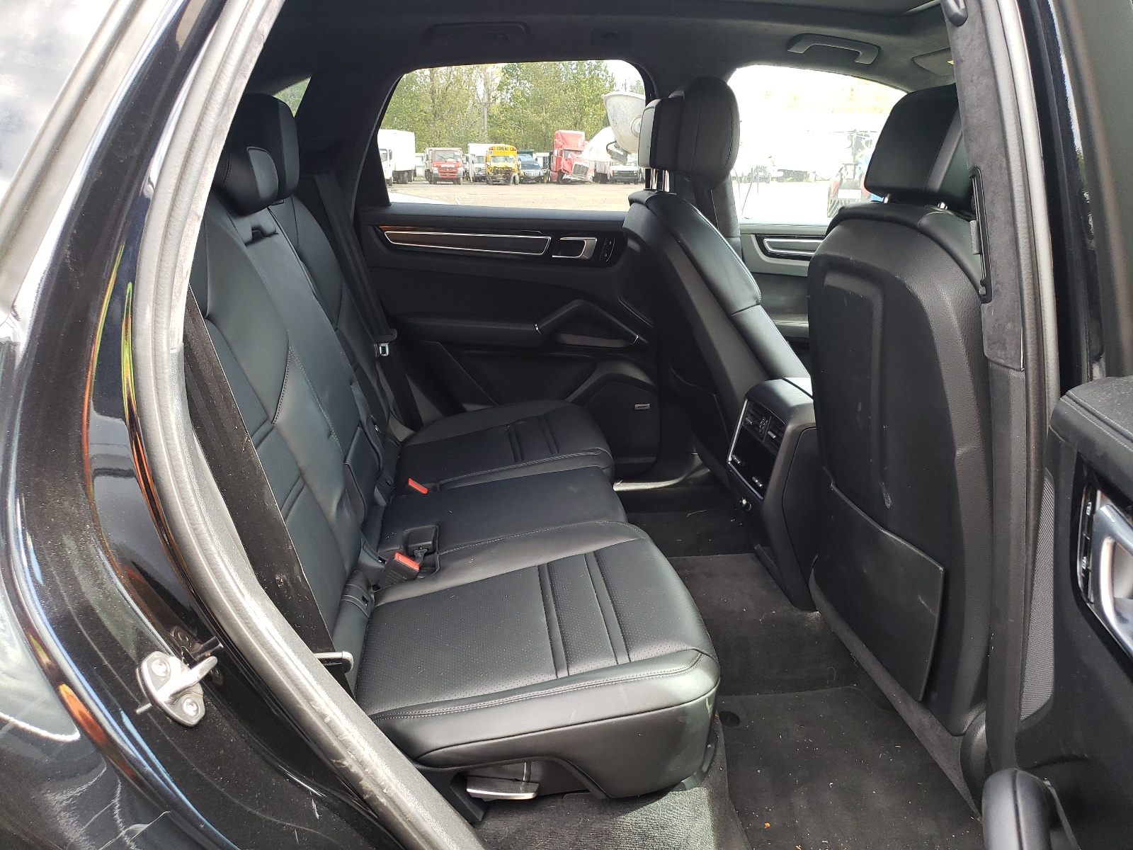 Photo 6 from auction – 2021 PORSCHE CAYENNE GT with VIN WP1AG2AY3MDA34219