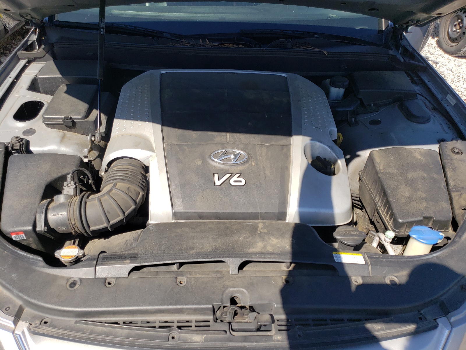 Photo 7 from auction – 2010 HYUNDAI GENESIS 3. with VIN KMHGC4DE5AU076757