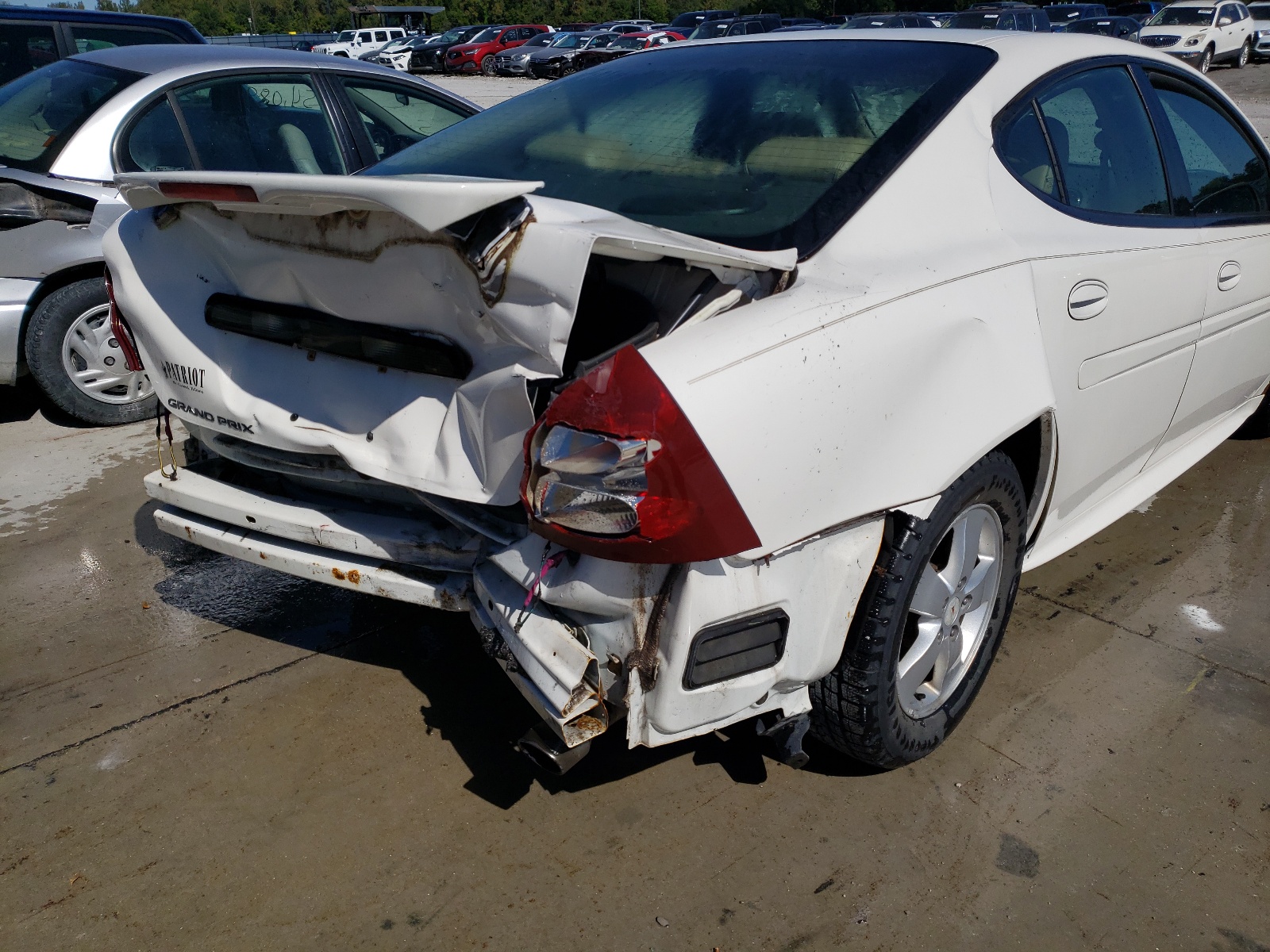 Photo 9 from auction – 2007 PONTIAC GRAND PRIX with VIN 2G2WP552371146280