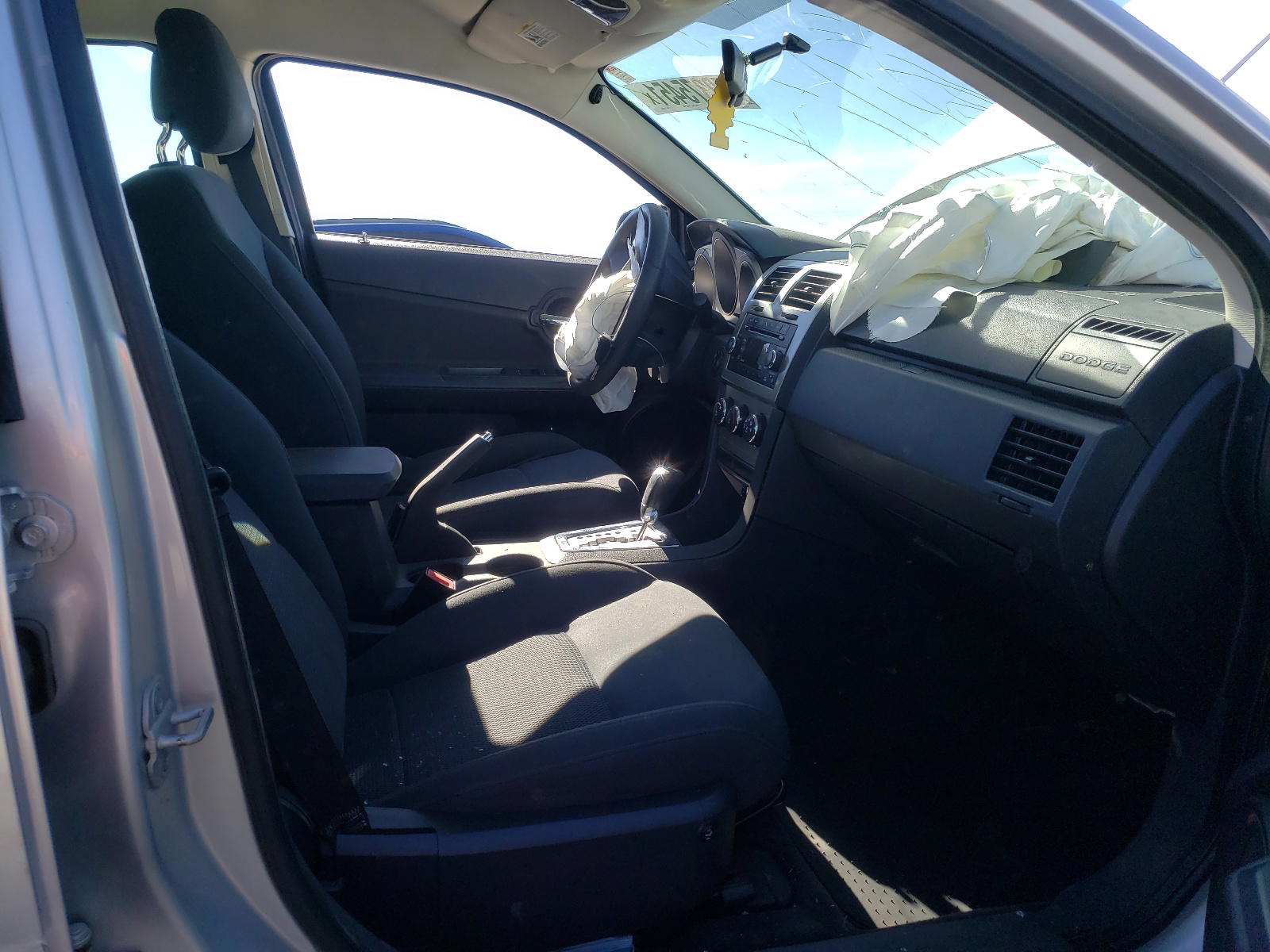 Photo 5 from auction – 2010 DODGE AVENGER SX with VIN 1B3CC4FB8AN175056