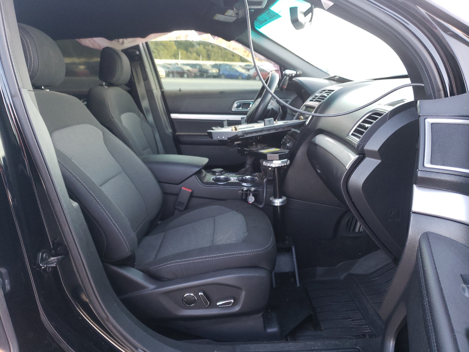 Foto 5 de la subasta – 2017 FORD EXPLORER X con VIN 1FM5K8D87HGA80605