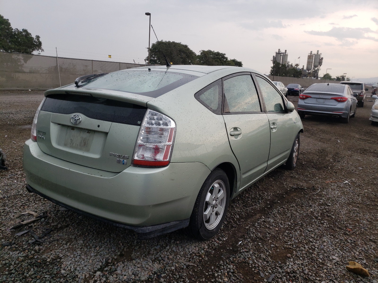 Photo 4 from auction – 2006 TOYOTA PRIUS with VIN JTDKB20U963130075