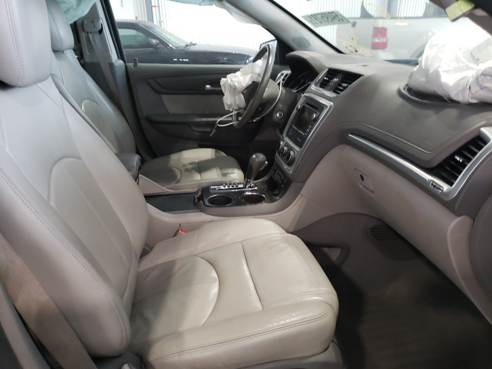 Photo 5 from auction – 2013 GMC ACADIA SLT with VIN 1GKKVRKD4DJ153208