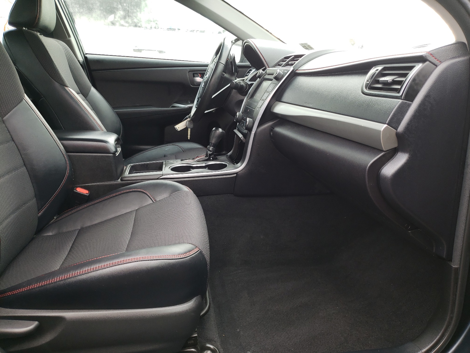 Photo 5 from auction – 2017 TOYOTA CAMRY LE with VIN 4T1BF1FK3HU809093