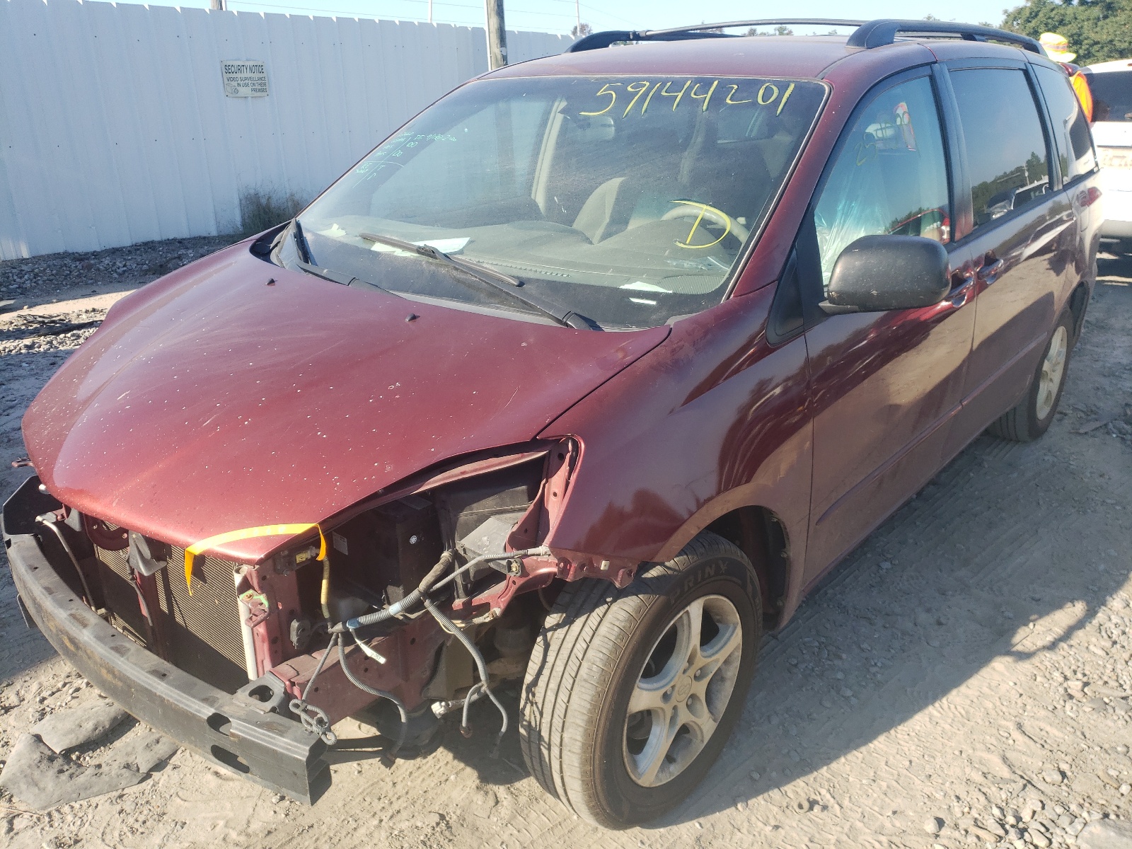 Photo 2 from auction – 2005 TOYOTA SIENNA CE with VIN 5TDZA23C95S366999