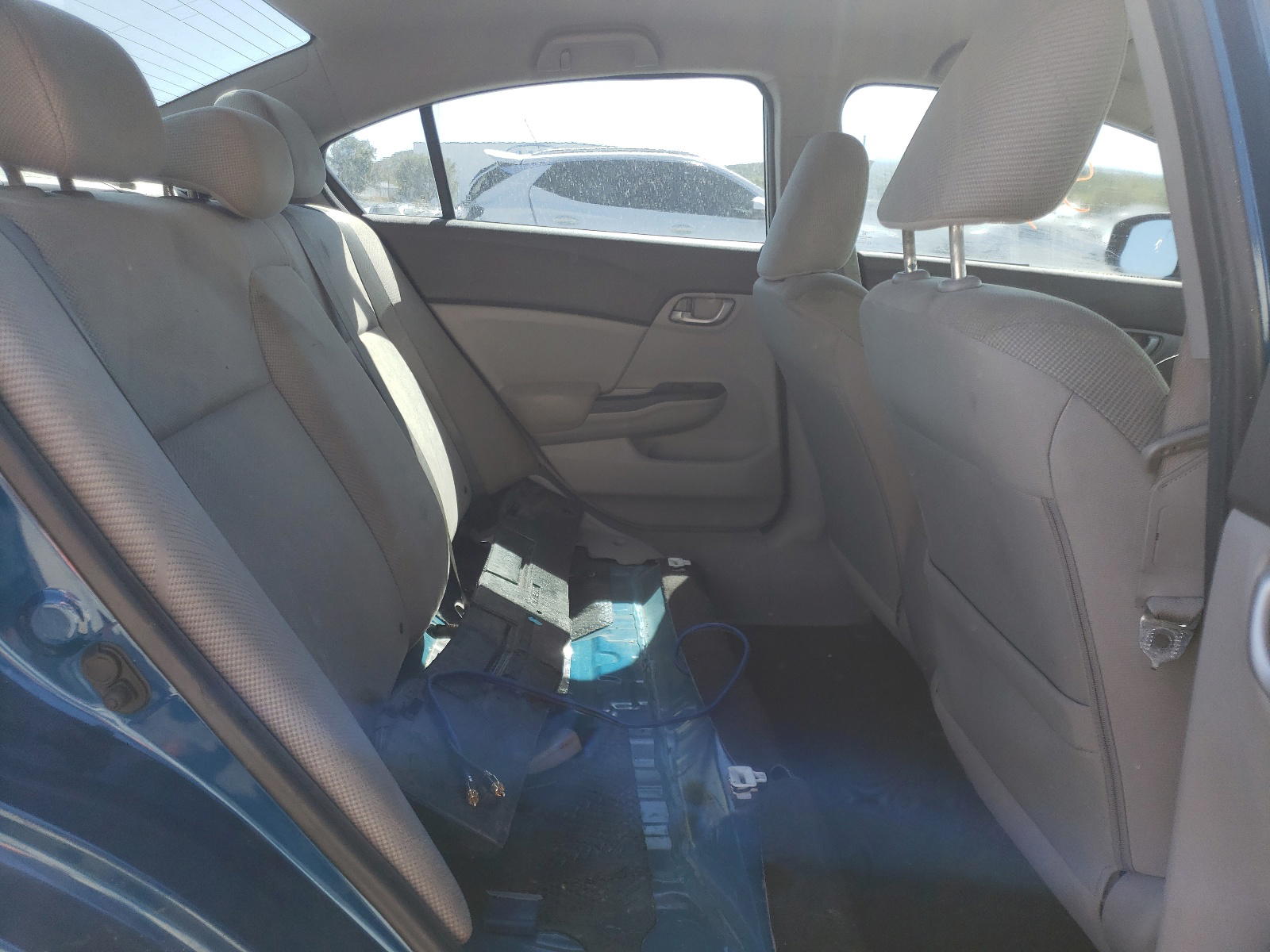 Photo 6 from auction – 2012 HONDA CIVIC LX with VIN 2HGFB2F56CH558763