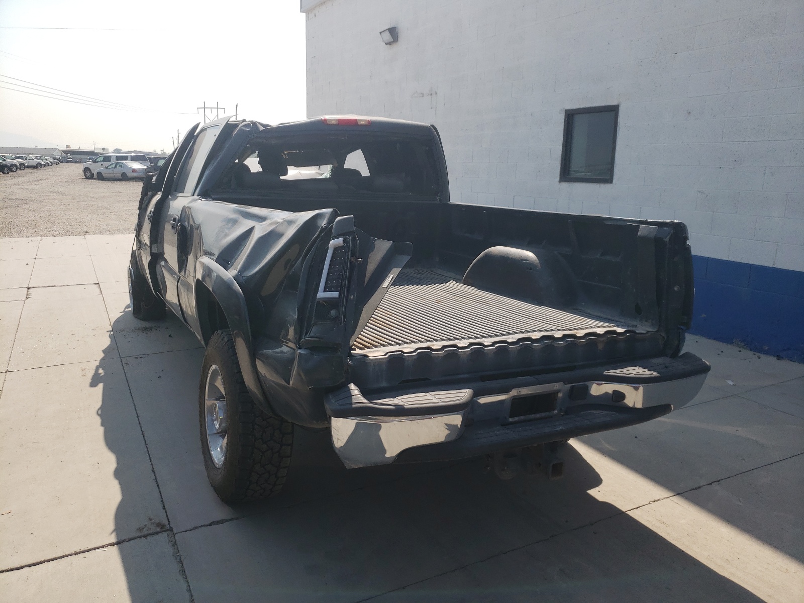 Photo 3 from auction – 2005 GMC SIERRA K25 with VIN 1GTHK23285F858813