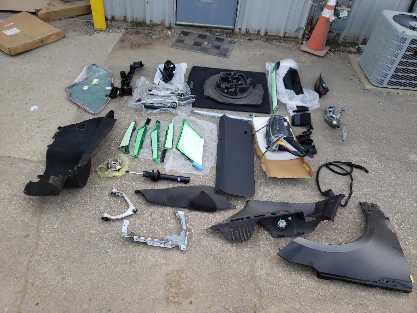 Photo 9 from auction – 2020 LAND ROVER RANGE ROVE with VIN SALYK2EXXLA287210