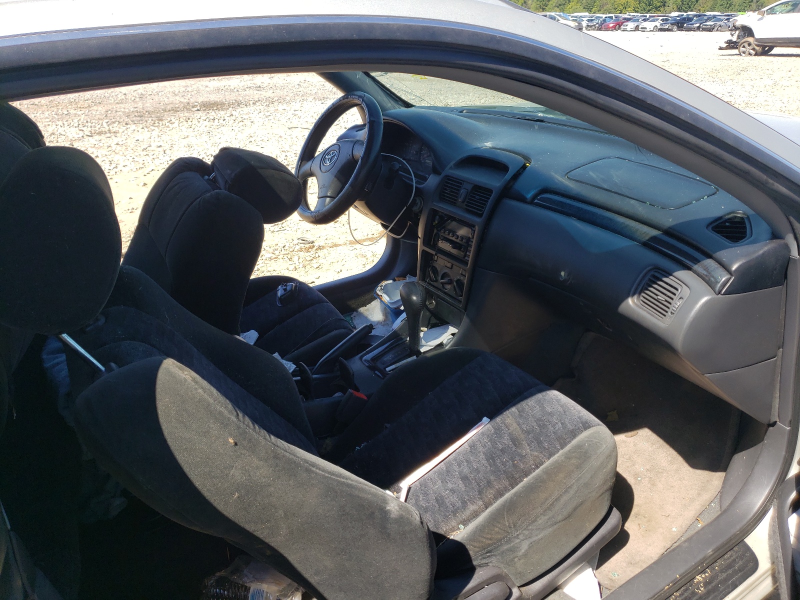 Photo 5 from auction – 2002 TOYOTA CAMRY SOLA with VIN 2T1CE22P02C004692