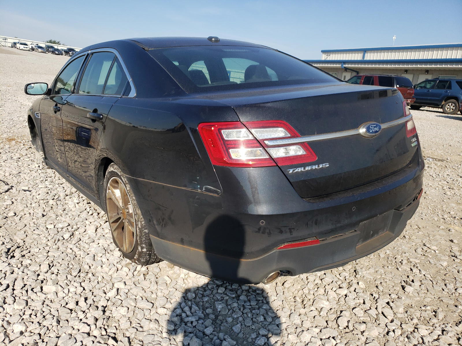 Photo 3 from auction – 2015 FORD TAURUS SEL with VIN 1FAHP2H86FG170485