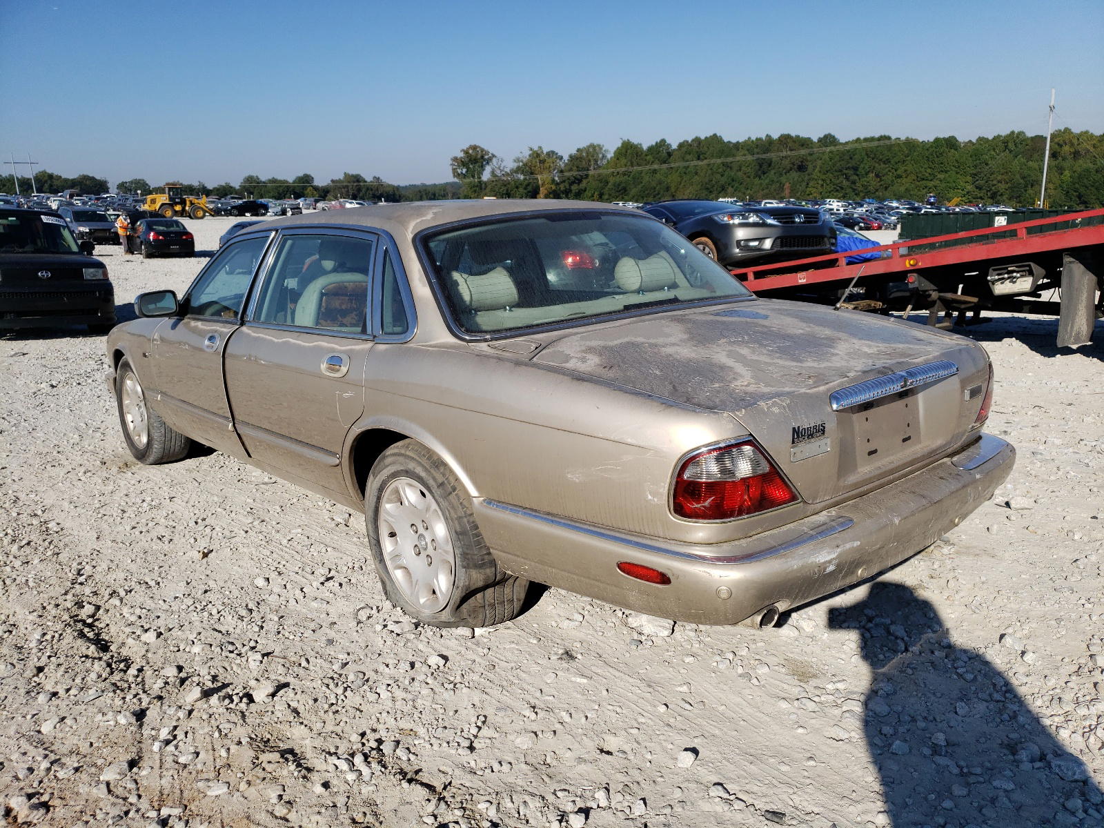 Photo 3 from auction – 2002 JAGUAR VANDENPLAS with VIN SAJDA24C02LF40226