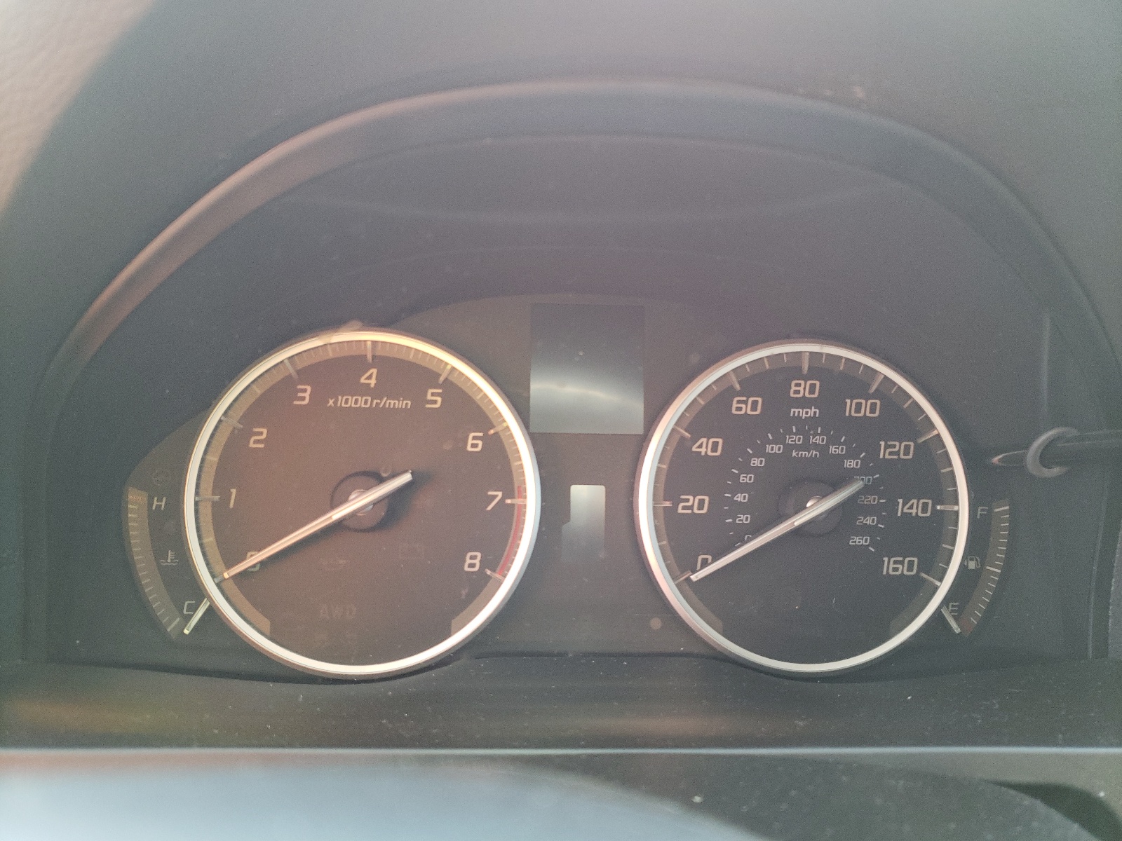 Photo 8 from auction – 2017 ACURA RDX with VIN 5J8TB3H38HL010567