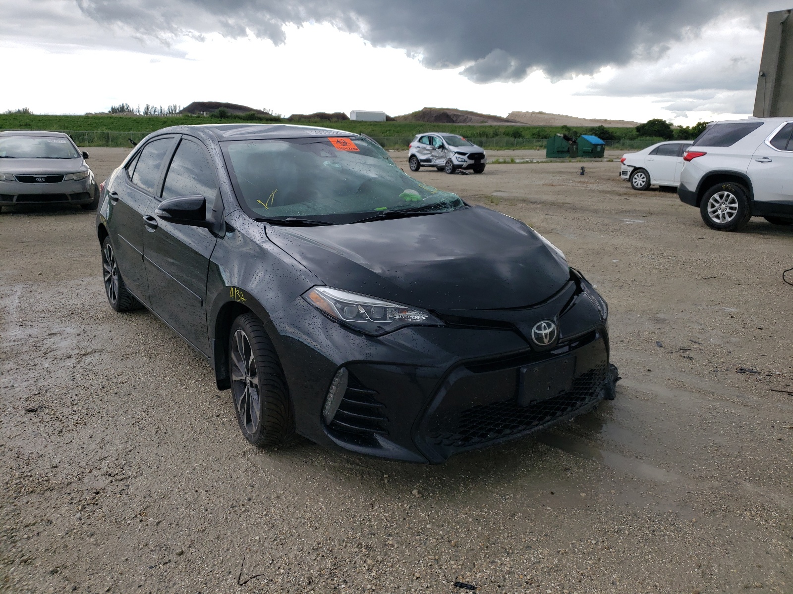 TOYOTA COROLLA L 2017 z numerem VIN 2T1BURHEXHC936078 - Zdjęcie z aukcji