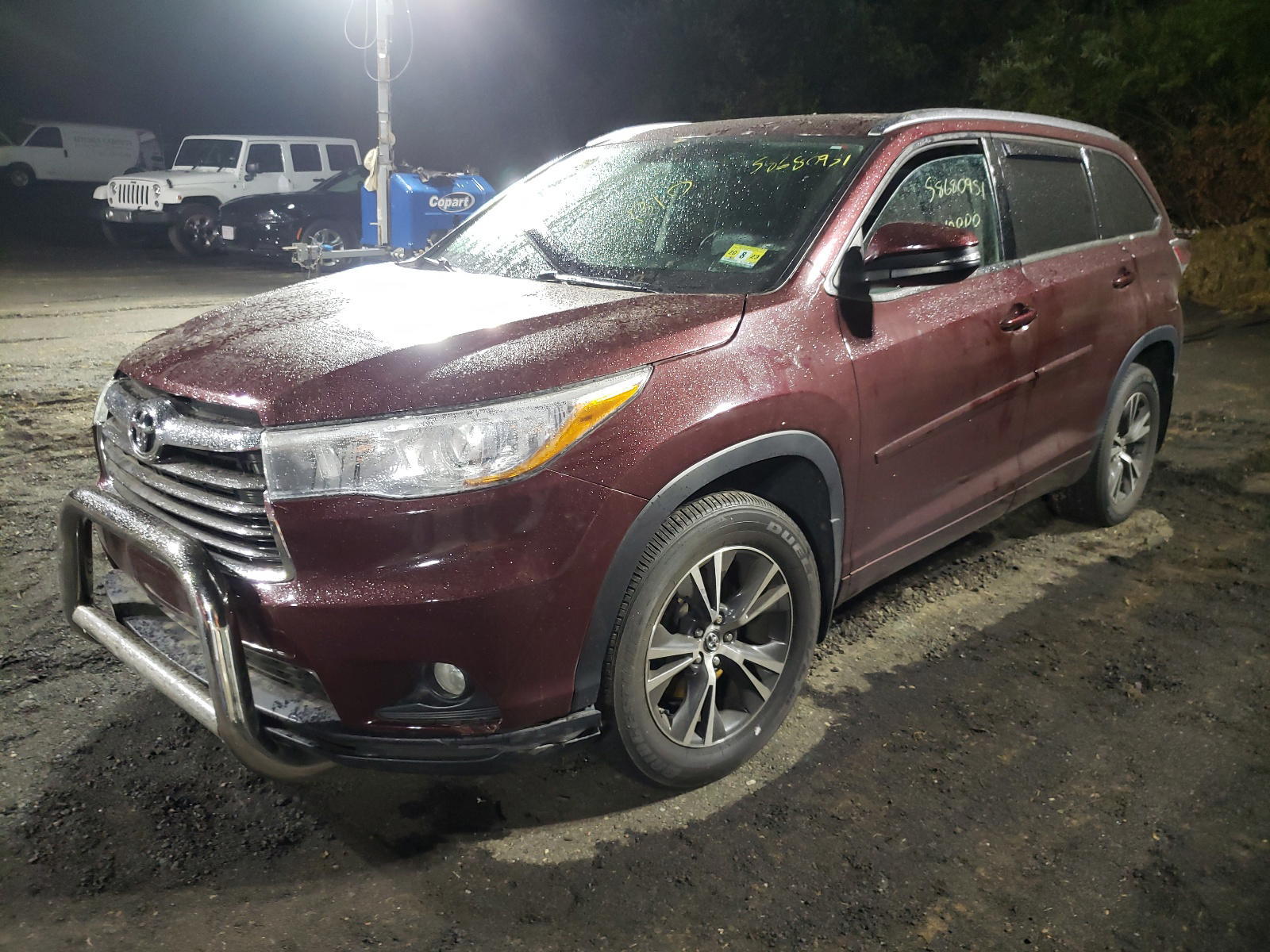 Photo 2 from auction – 2016 TOYOTA HIGHLANDER with VIN 5TDJKRFH6GS318180