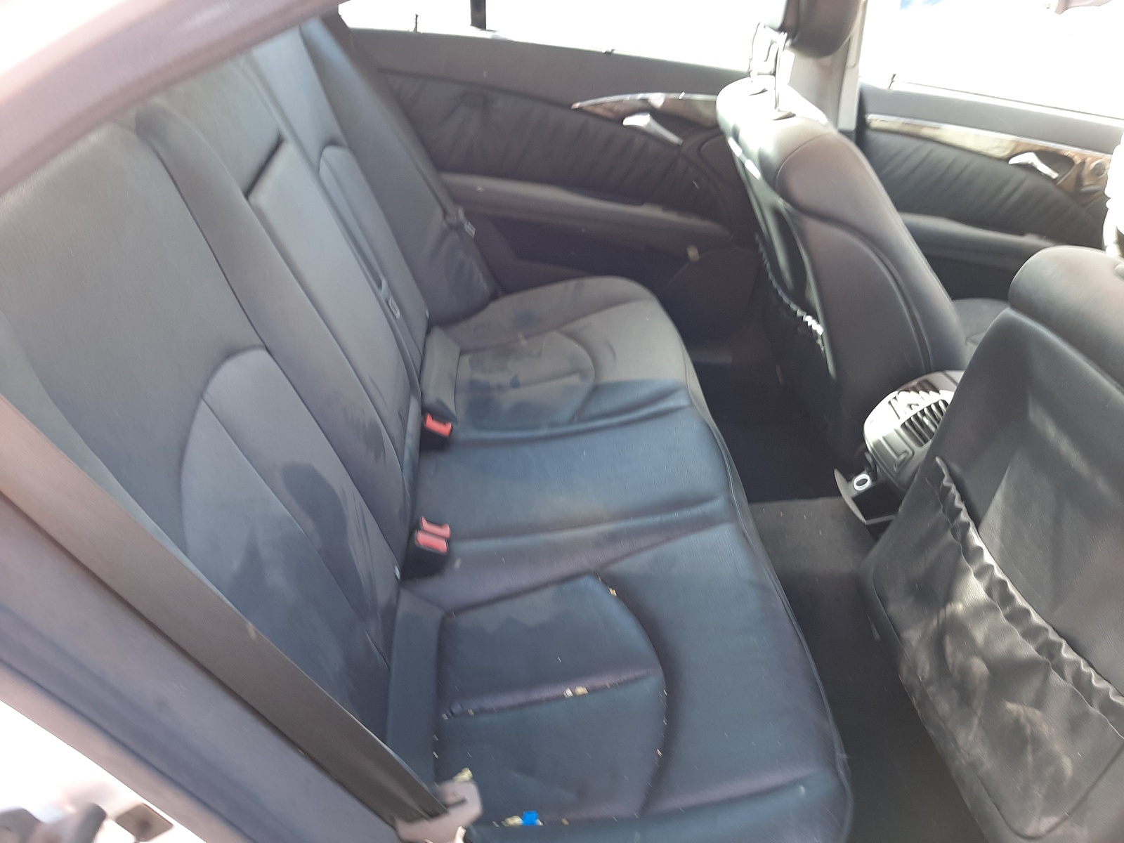 Photo 6 from auction – 2005 MERCEDES-BENZ E 320 with VIN WDBUF65J85A681481