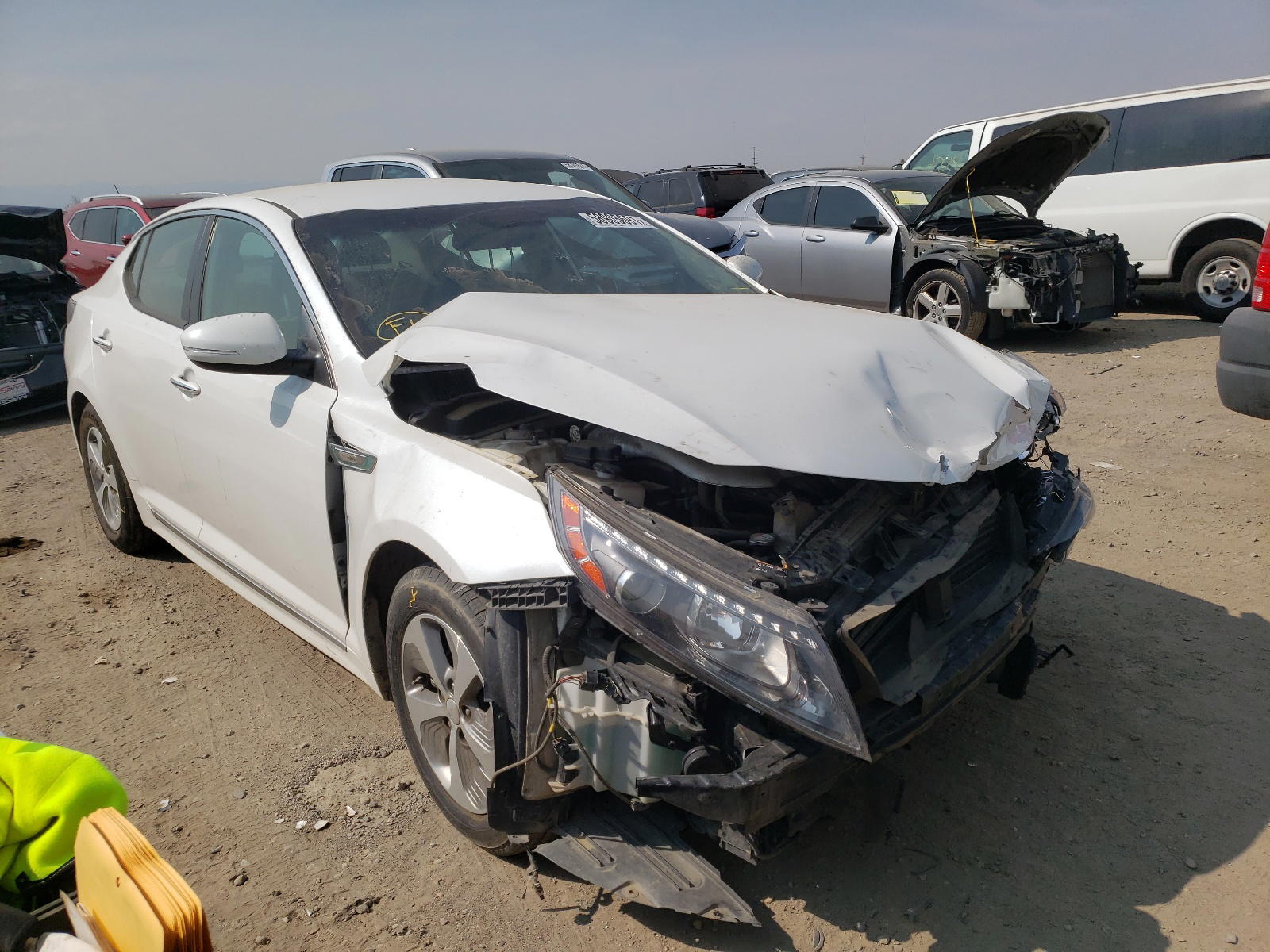 KIA OPTIMA HYB 2015 with VIN KNAGM4AD7F5083513 - Photo from auction