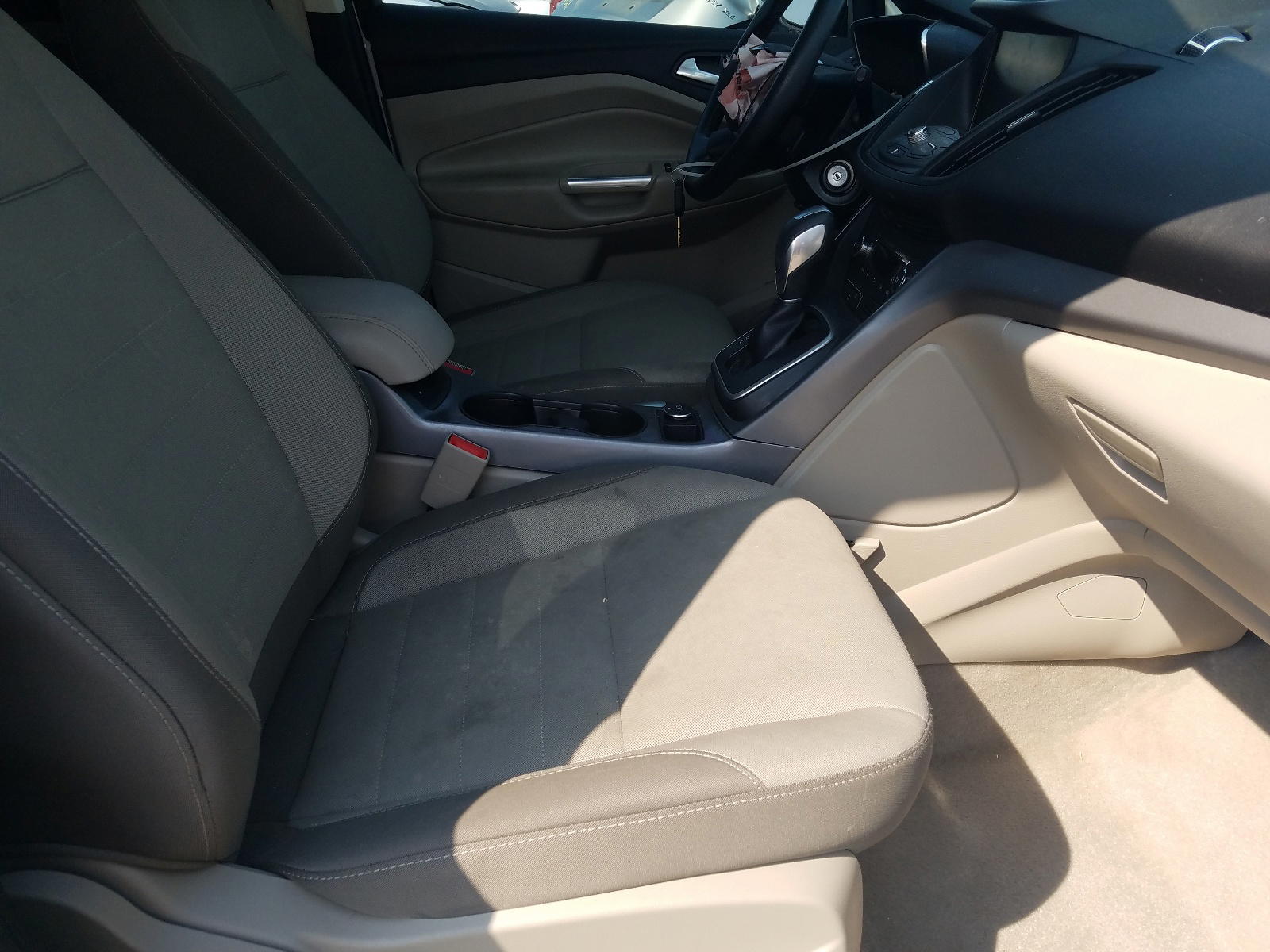 Photo 5 from auction – 2015 FORD C-MAX SE with VIN 1FADP5AUXFL115116