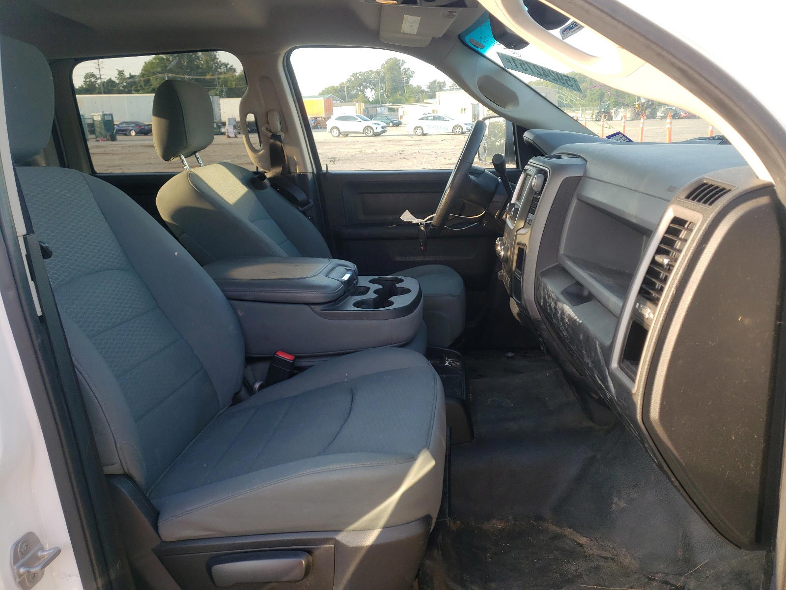 Photo 5 from auction – 2013 RAM 2500 ST with VIN 3C6UR4HL7DG601363