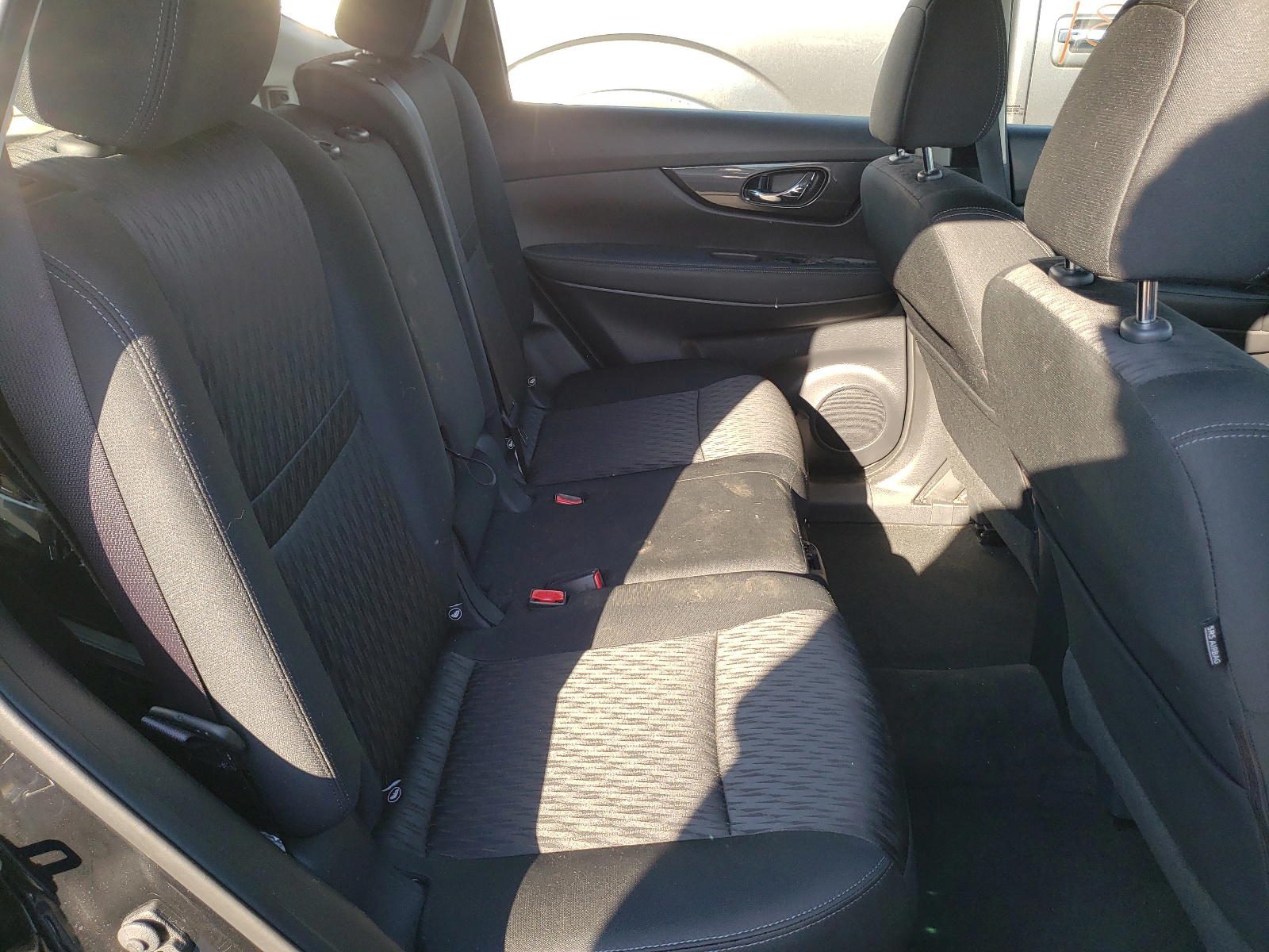 Photo 6 from auction – 2018 NISSAN ROGUE S with VIN KNMAT2MT1JP516940