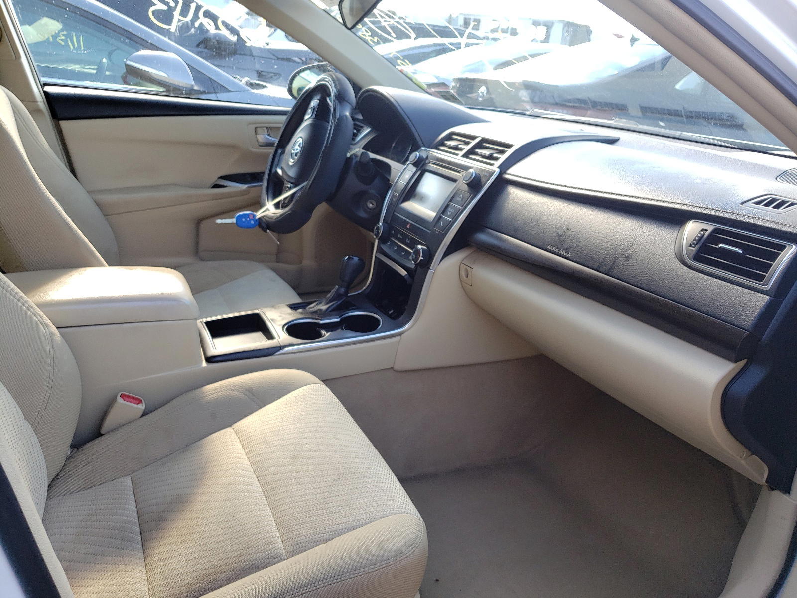 Photo 5 from auction – 2017 TOYOTA CAMRY with VIN 4T1BF1FK7HU385255