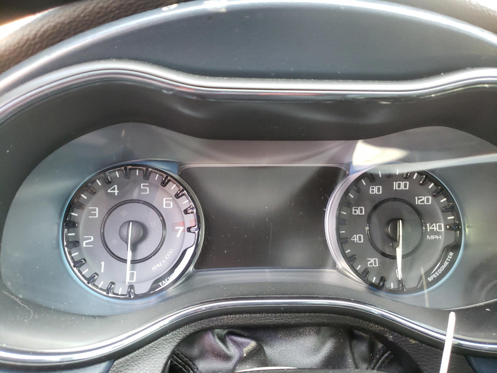 Photo 8 from auction – 2015 CHRYSLER 200 S with VIN 1C3CCCDG9FN543702