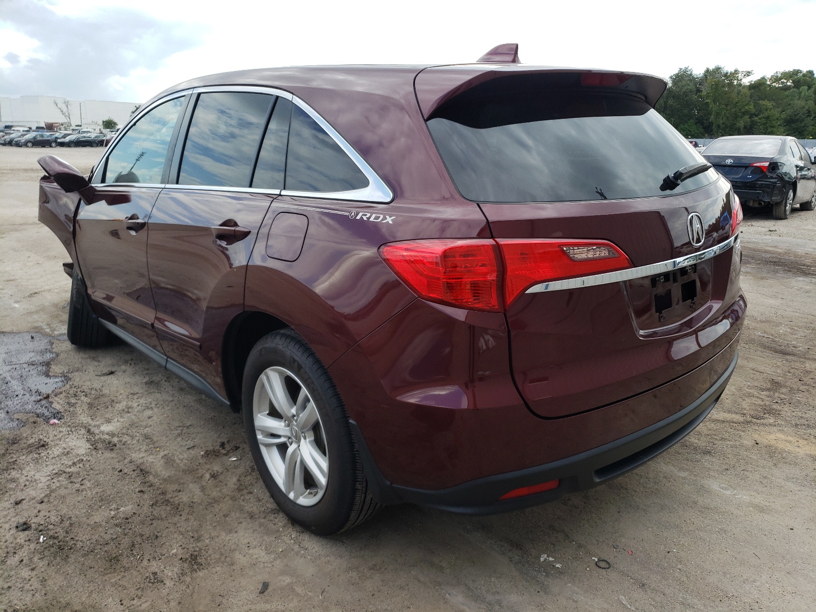 Photo 3 from auction – 2015 ACURA RDX TECHNO with VIN 5J8TB3H51FL012918