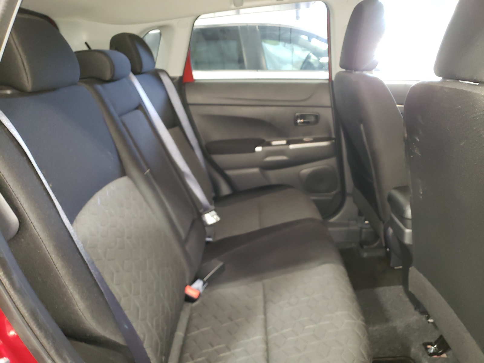 Photo 6 from auction – 2020 MITSUBISHI OUTLANDER with VIN JA4AR3AU5LU001696