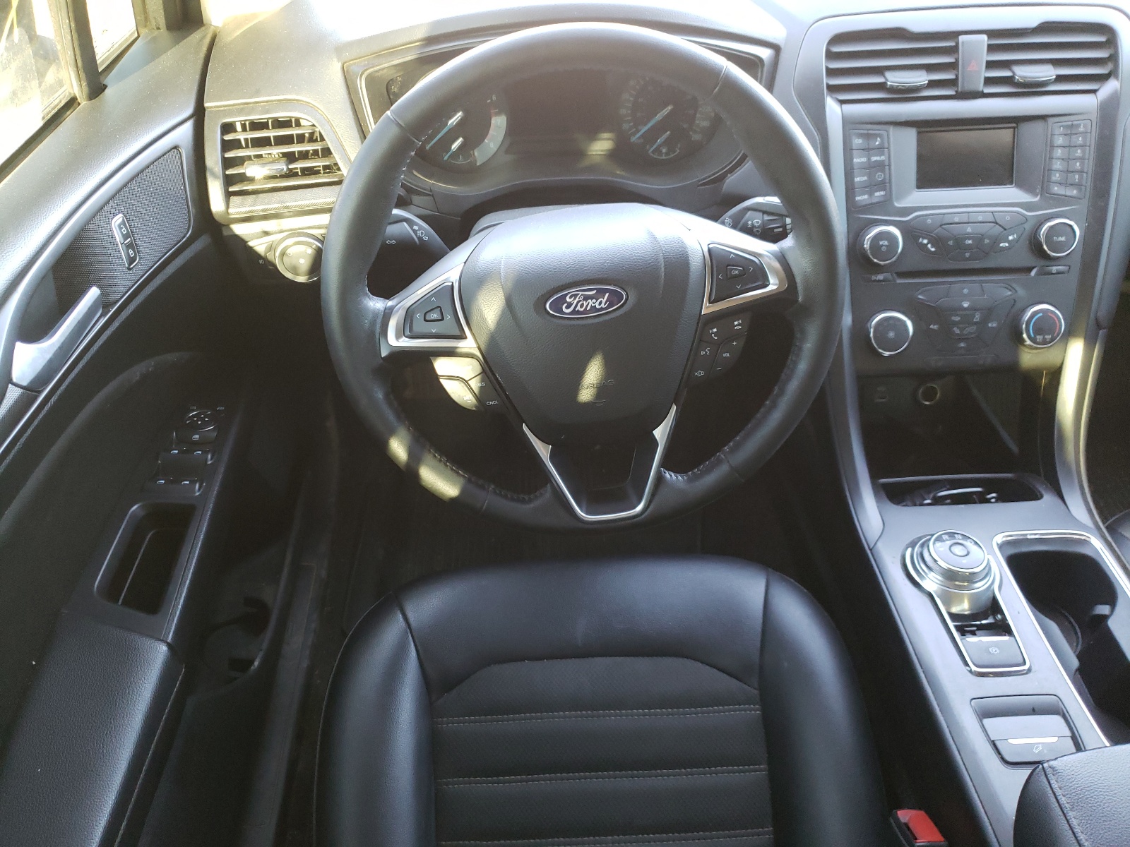 Photo 9 from auction – 2018 FORD FUSION SE with VIN 3FA6P0H76JR123185