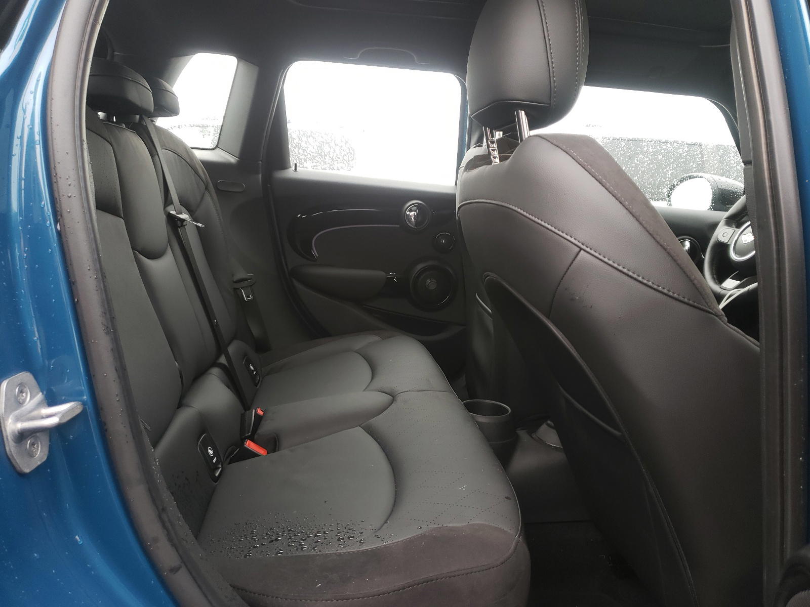 Photo 6 from auction – 2022 MINI COOPER S with VIN WMW53DK03N2P58165