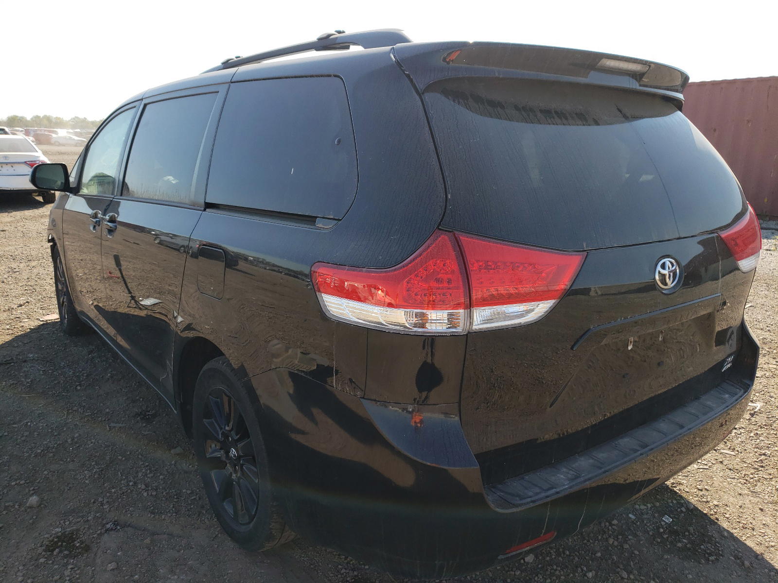 Photo 3 from auction – 2013 TOYOTA SIENNA with VIN 5TDDK3DC3DS056535