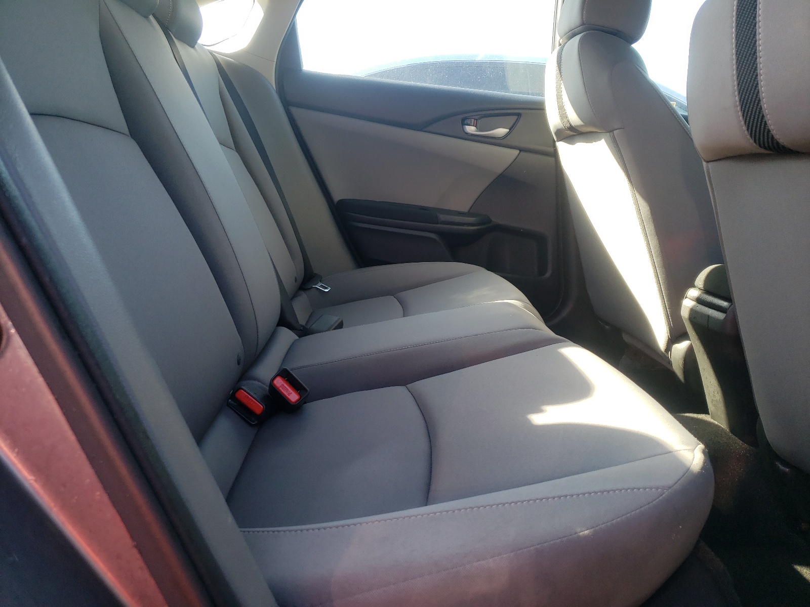 Photo 6 from auction – 2018 HONDA CIVIC LX with VIN 2HGFC2F55JH563740