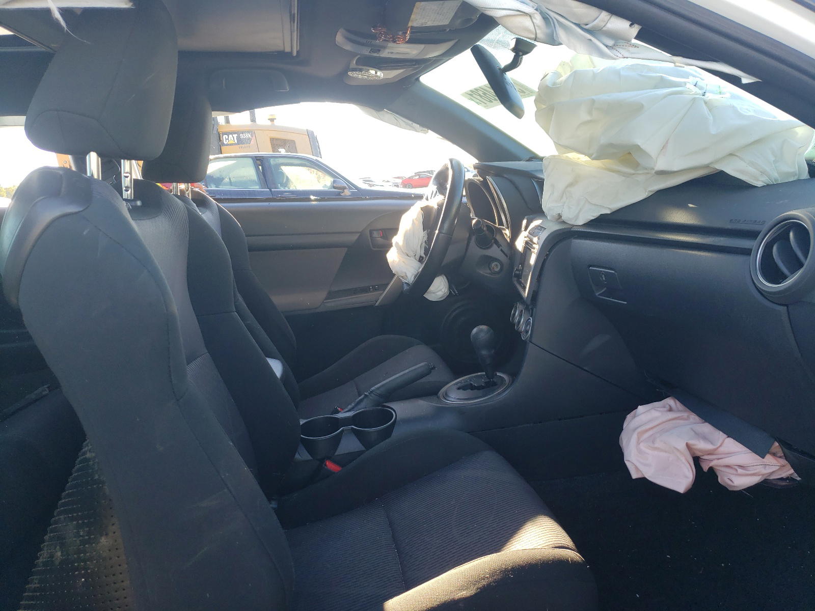 Photo 5 from auction – 2012 TOYOTA SCION TC with VIN JTKJF5C71C3041385