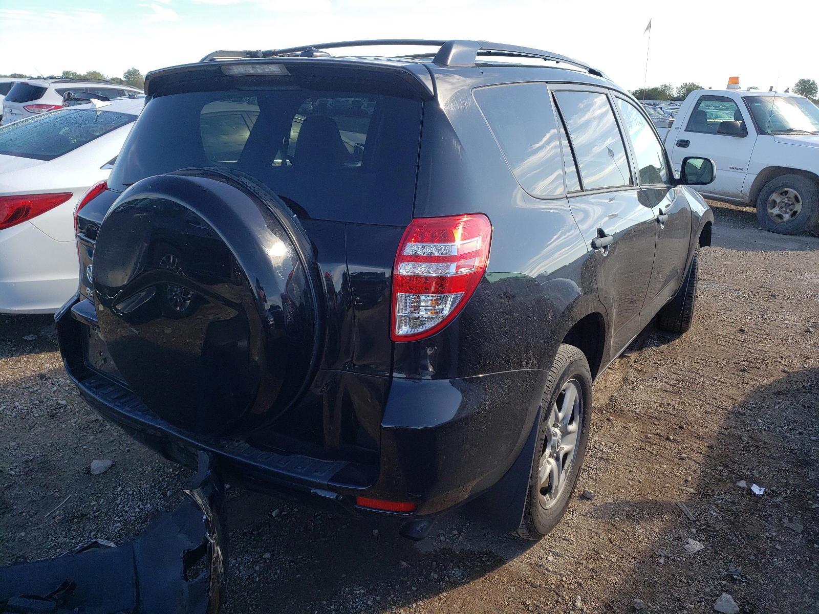 Photo 4 from auction – 2012 TOYOTA RAV4 with VIN 2T3ZF4DV2CW143776
