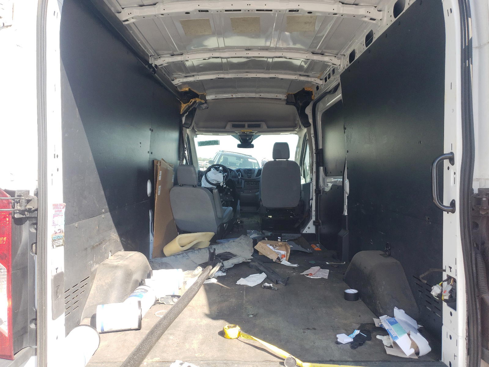 Photo 6 from auction – 2018 FORD TRANSIT T- with VIN 1FTYR2CM4JKB04662