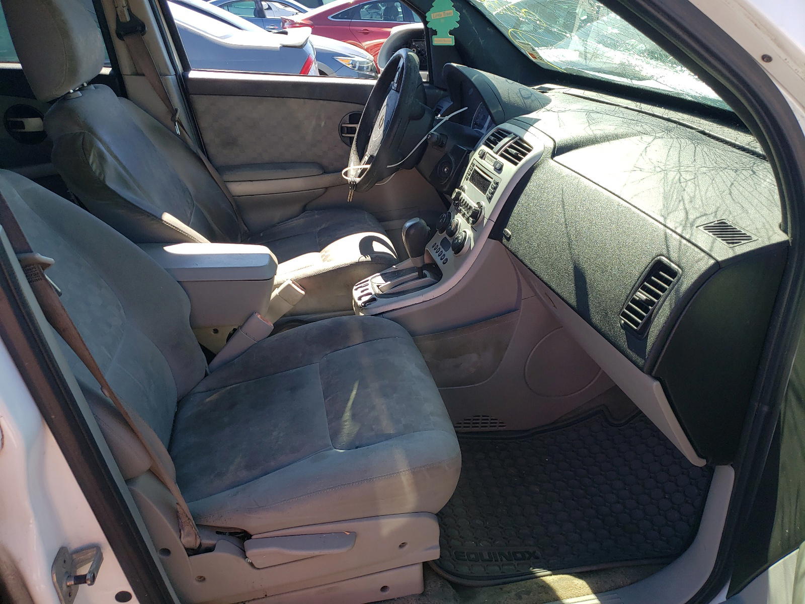 Photo 5 from auction – 2006 CHEVROLET EQUINOX LT with VIN 2CNDL63F566001085
