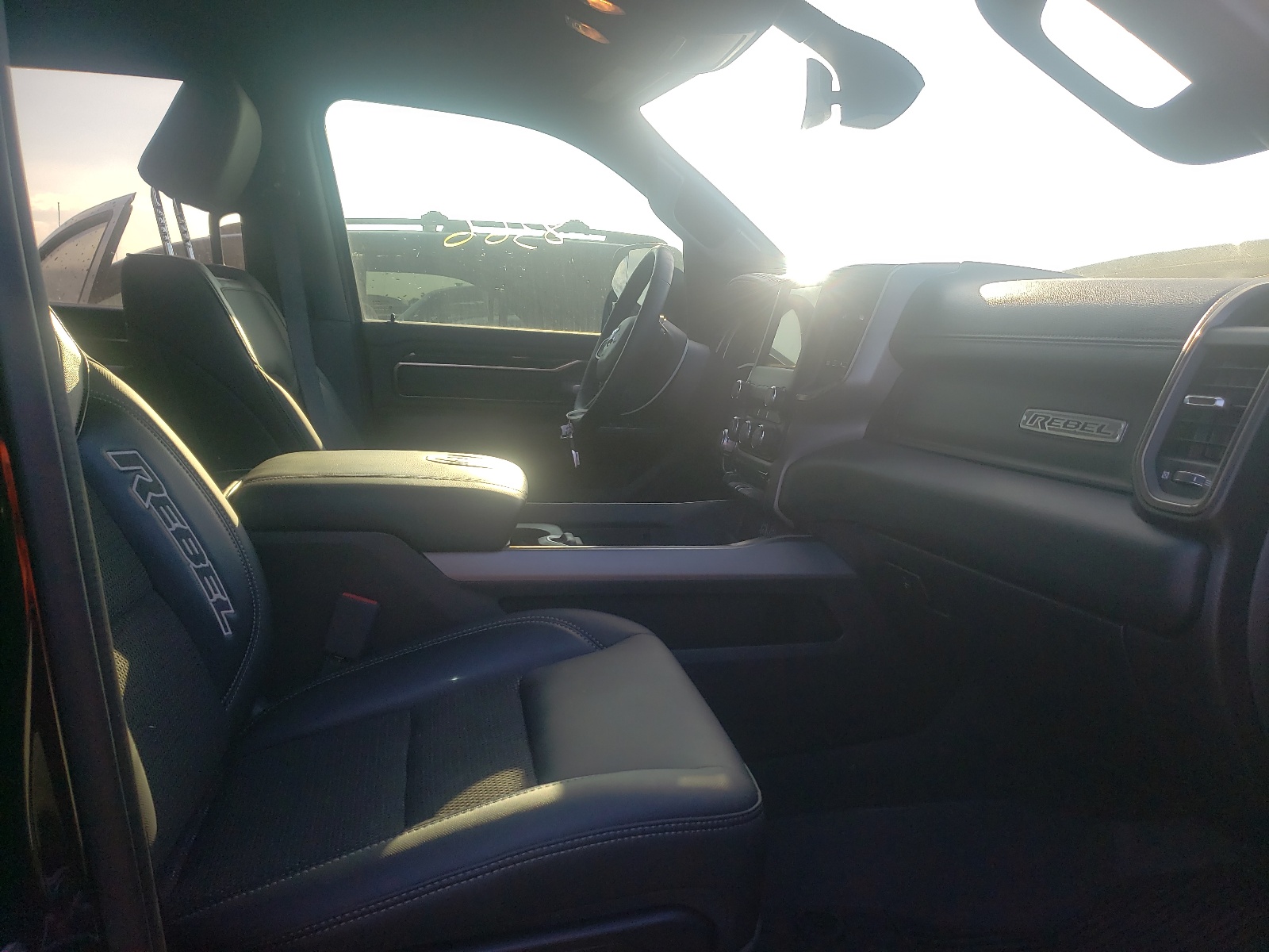 Photo 5 from auction – 2020 RAM 1500 REBEL with VIN 1C6SRFLT0LN422887