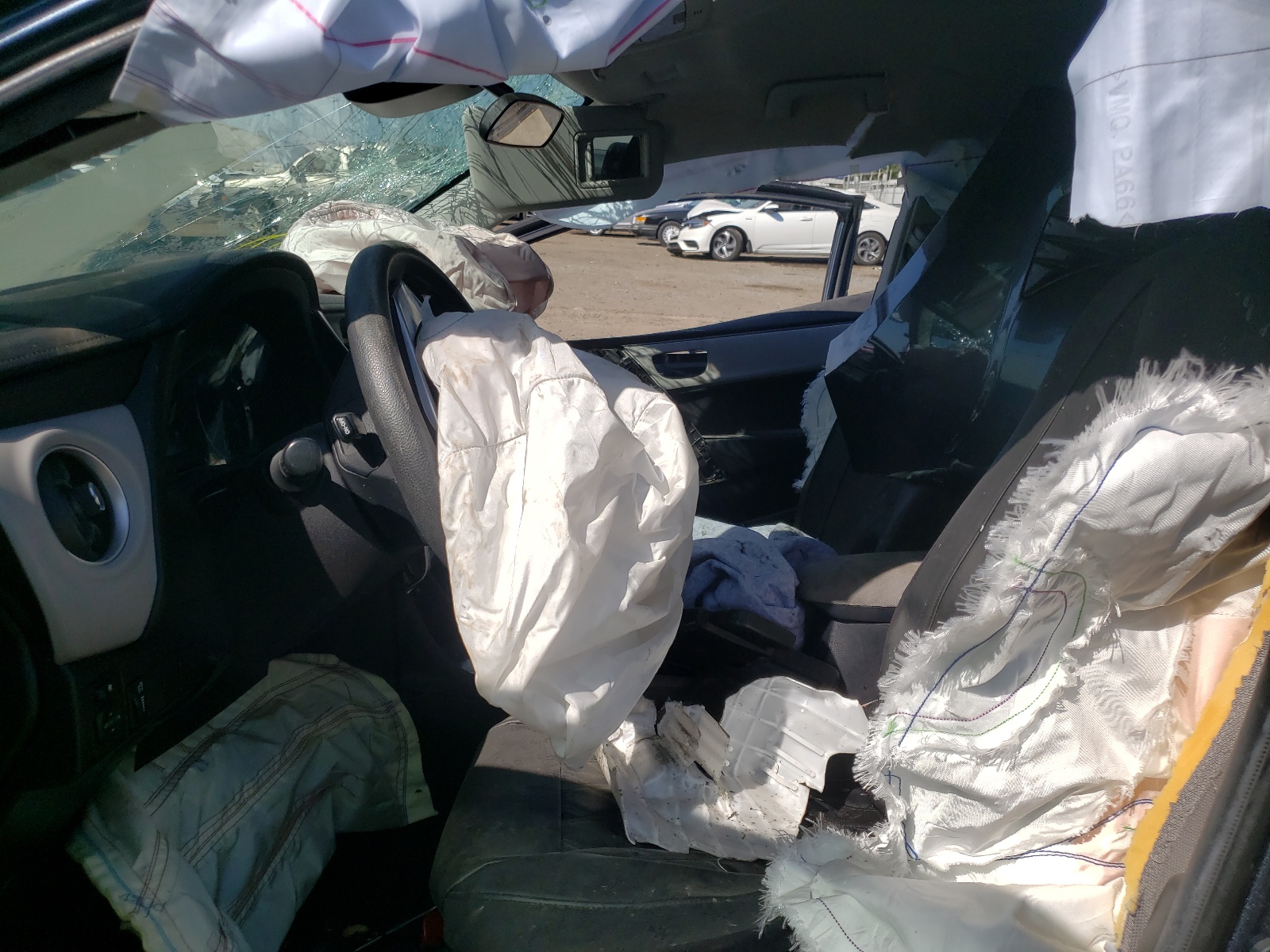 Photo 5 from auction – 2019 TOYOTA COROLLA L with VIN 2T1BURHE6KC152164
