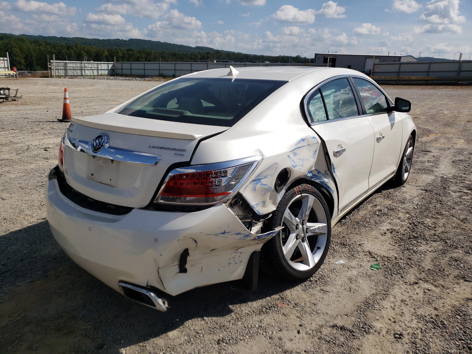 Photo 4 from auction – 2011 BUICK LACROSSE C with VIN 1G4GE5GD8BF118623