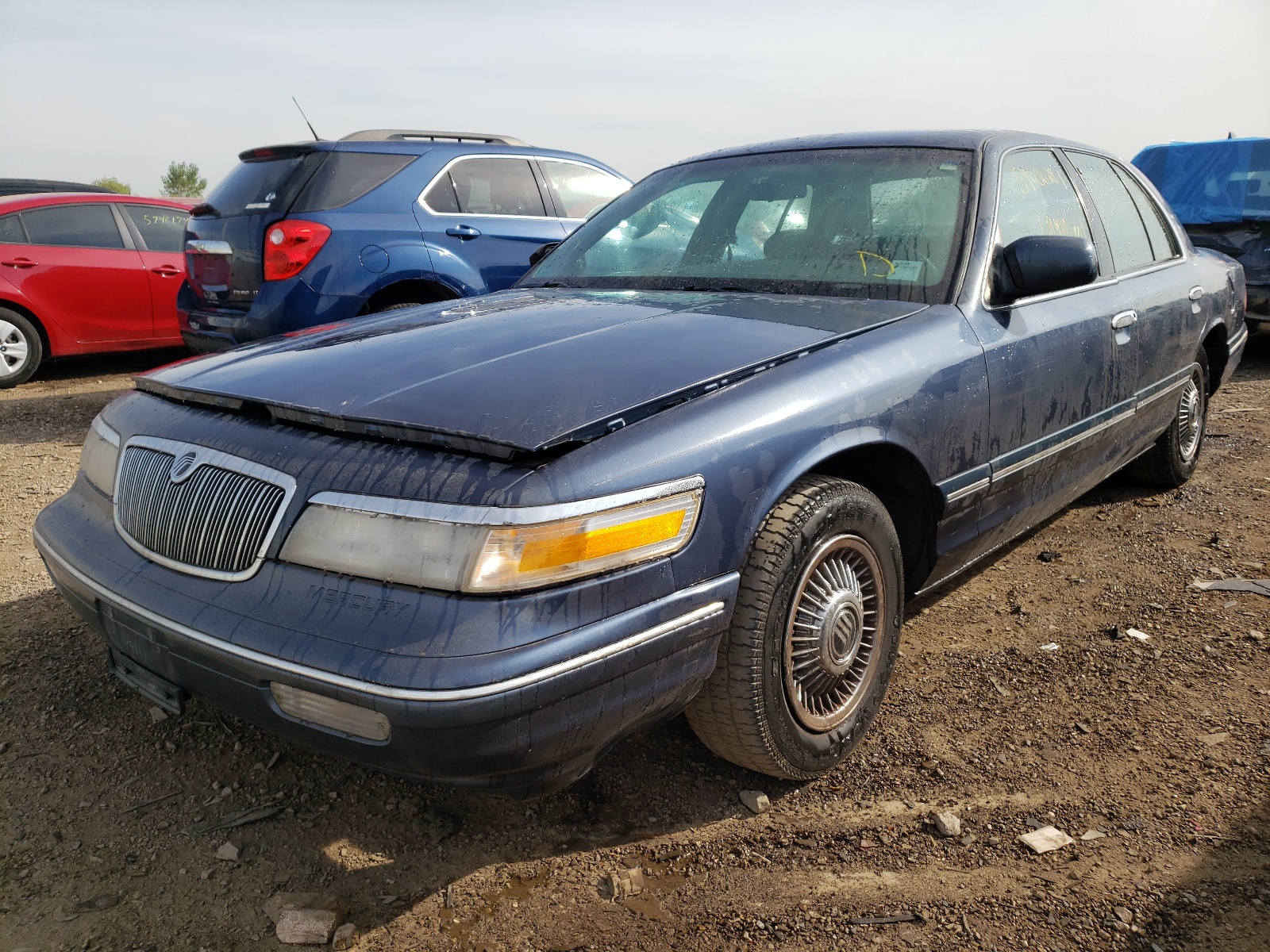 Photo 2 from auction – 1997 MERCURY GRAND MARQ with VIN 2MELM74W7VX718788