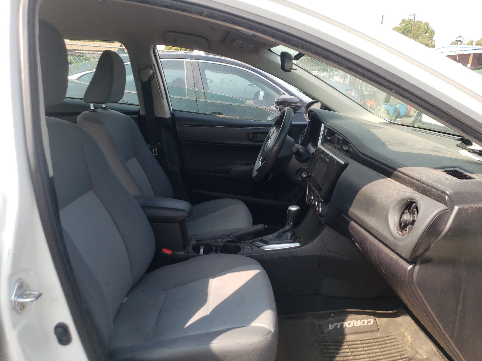 Photo 5 from auction – 2019 TOYOTA COROLLA L with VIN 5YFBURHE8KP863056