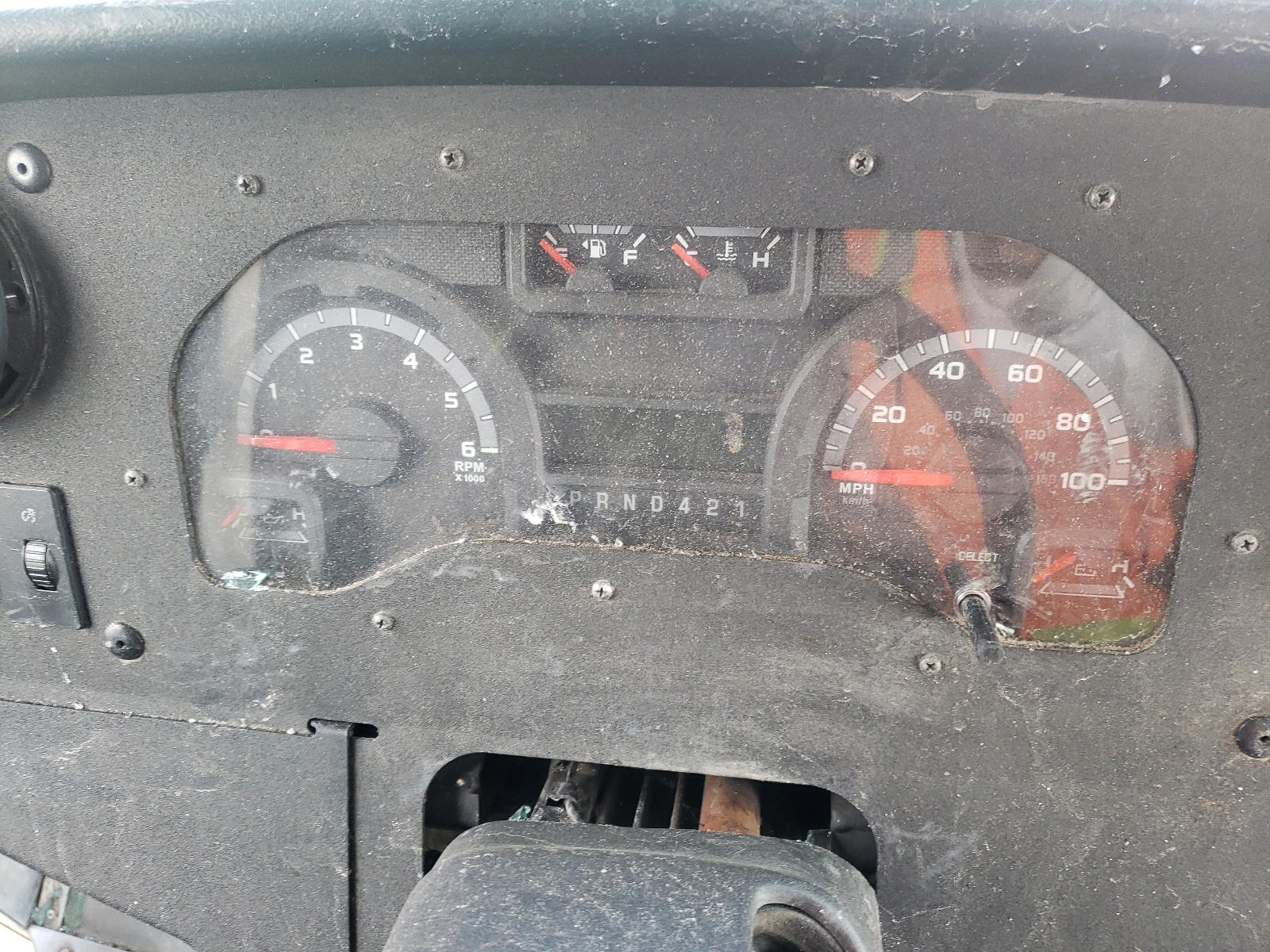 Photo 8 from auction – 2017 FORD ECONOLINE with VIN 1FC3E4K65HDC47848