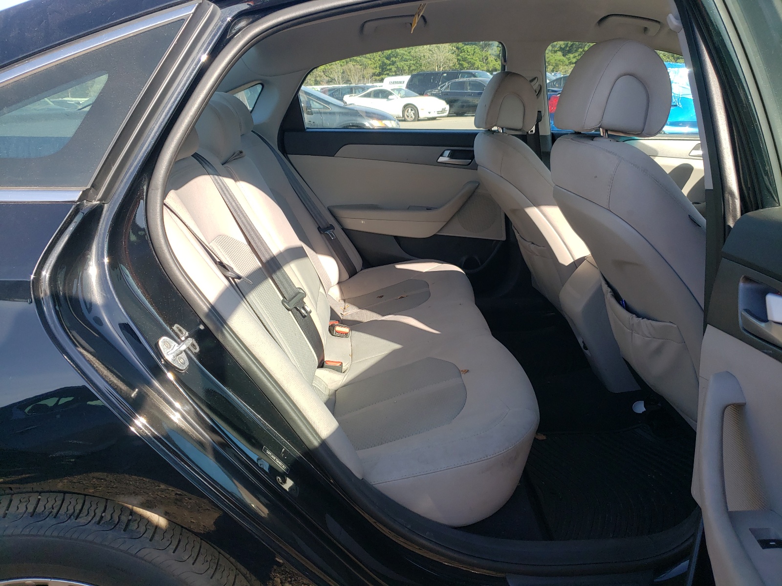 Photo 6 from auction – 2016 HYUNDAI SONATA SE with VIN 5NPE24AF7GH407367