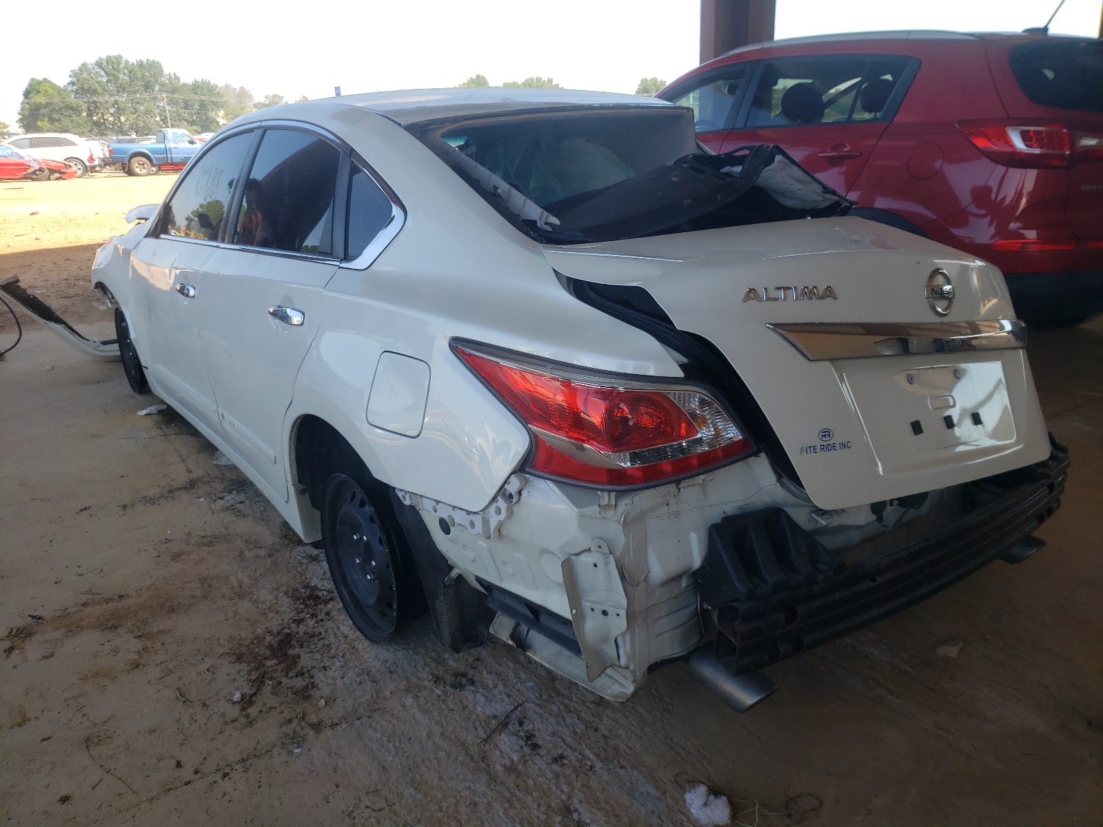 Photo 3 from auction – 2015 NISSAN ALTIMA 2.5 with VIN 1N4AL3AP4FC268474